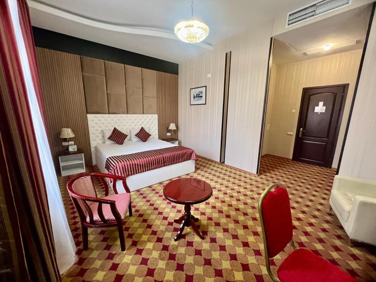 Armenian Royal Palace Jerevan Eksteriør bilde