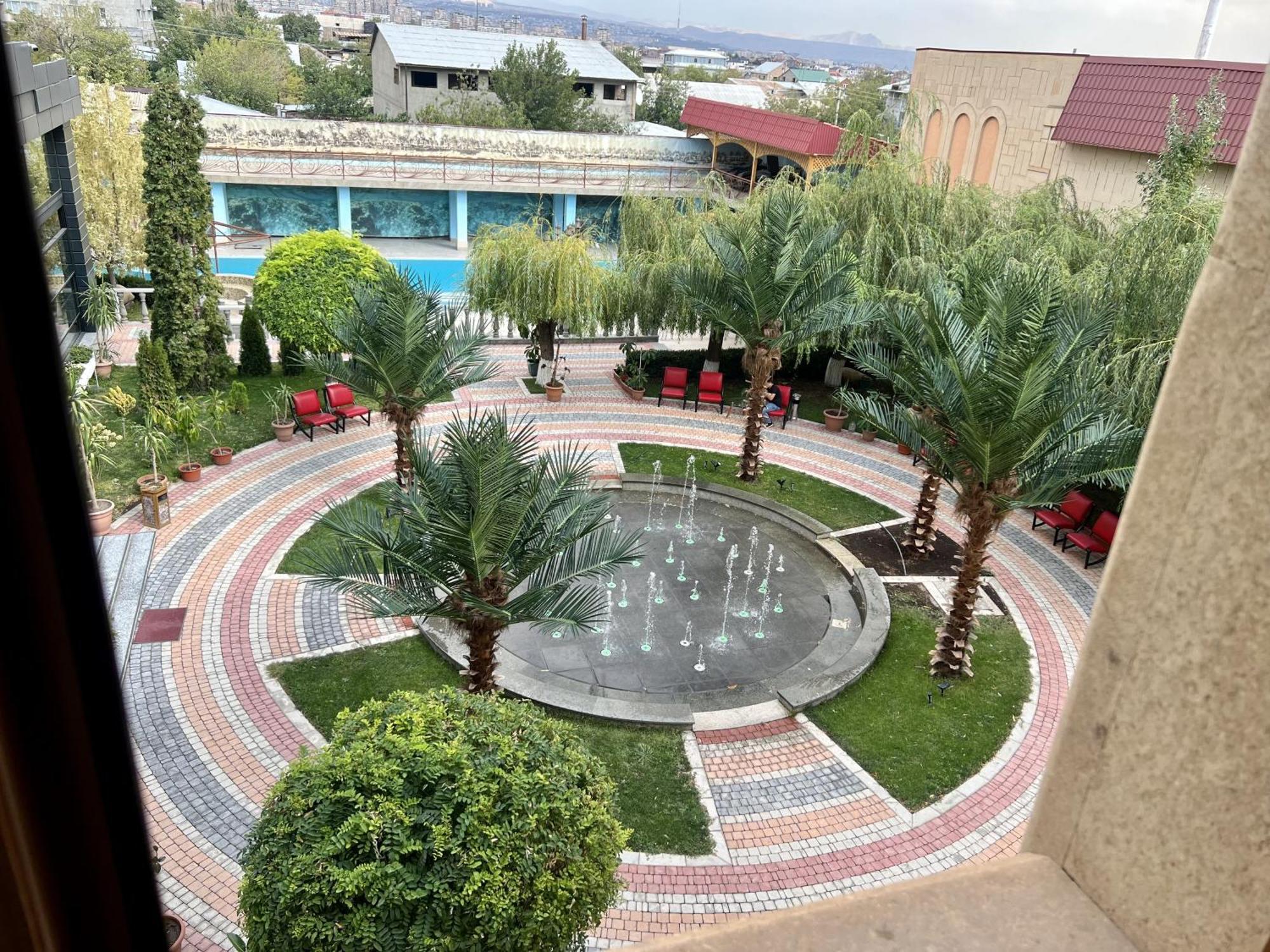 Armenian Royal Palace Jerevan Eksteriør bilde