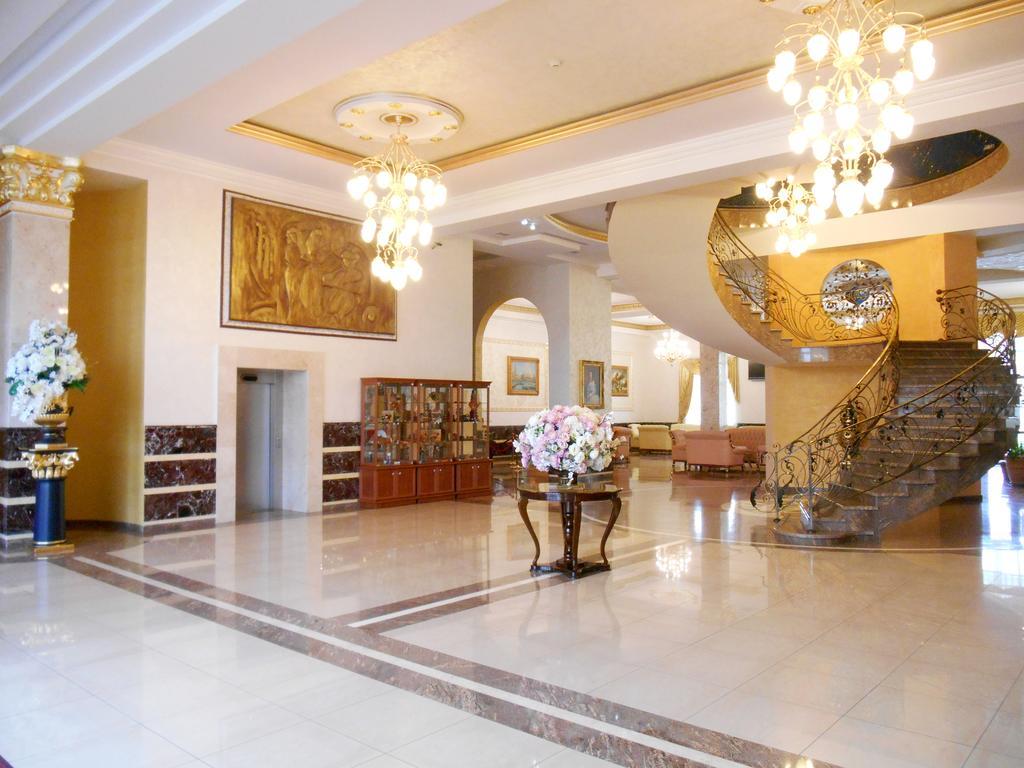 Armenian Royal Palace Jerevan Eksteriør bilde