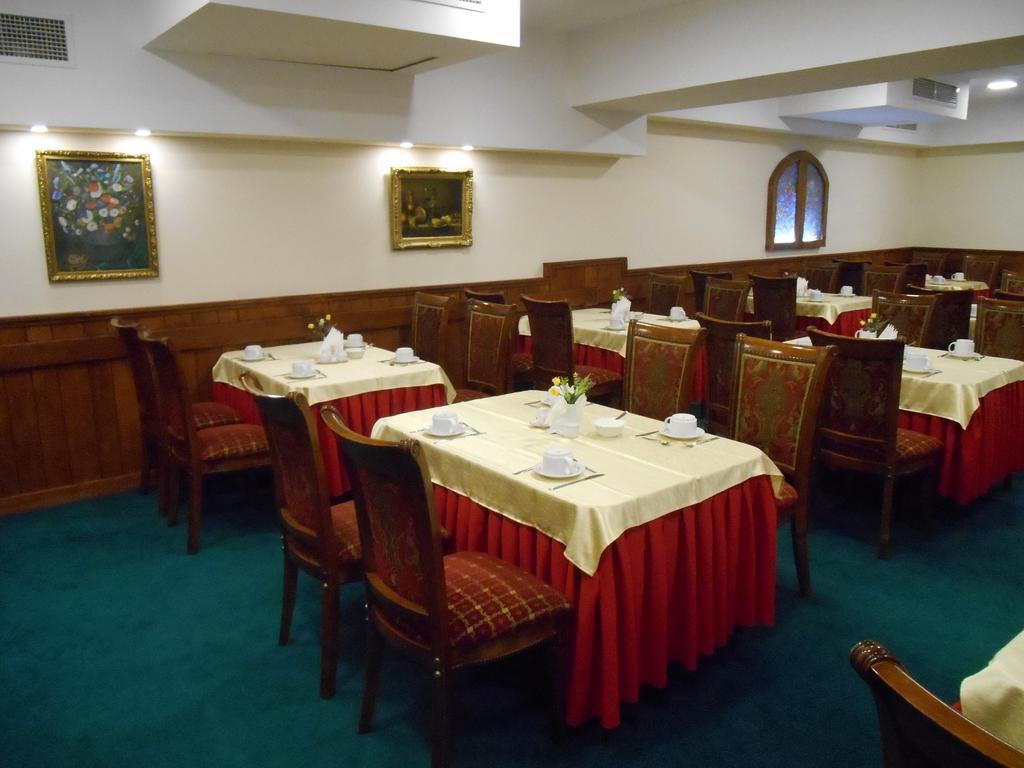 Armenian Royal Palace Jerevan Eksteriør bilde