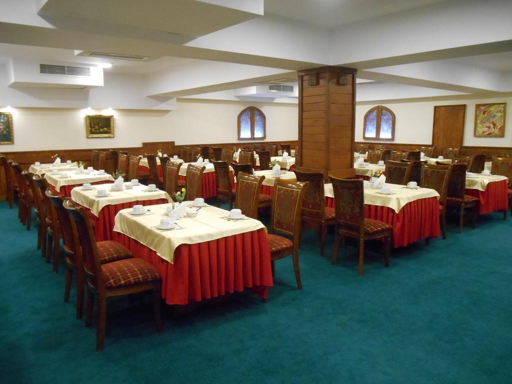 Armenian Royal Palace Jerevan Eksteriør bilde