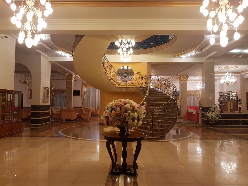 Armenian Royal Palace Jerevan Eksteriør bilde