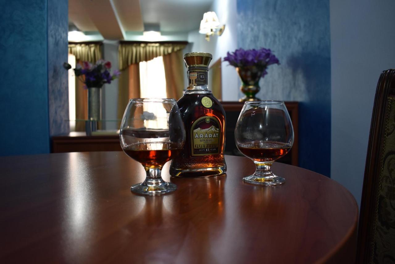 Armenian Royal Palace Jerevan Eksteriør bilde